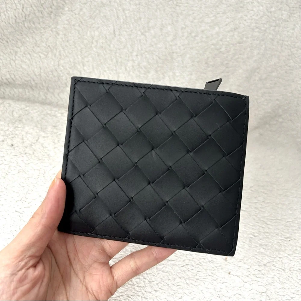 NWT Authentic Bottega Veneta Intriciato Leather L-Zip Thin Wallet Black
